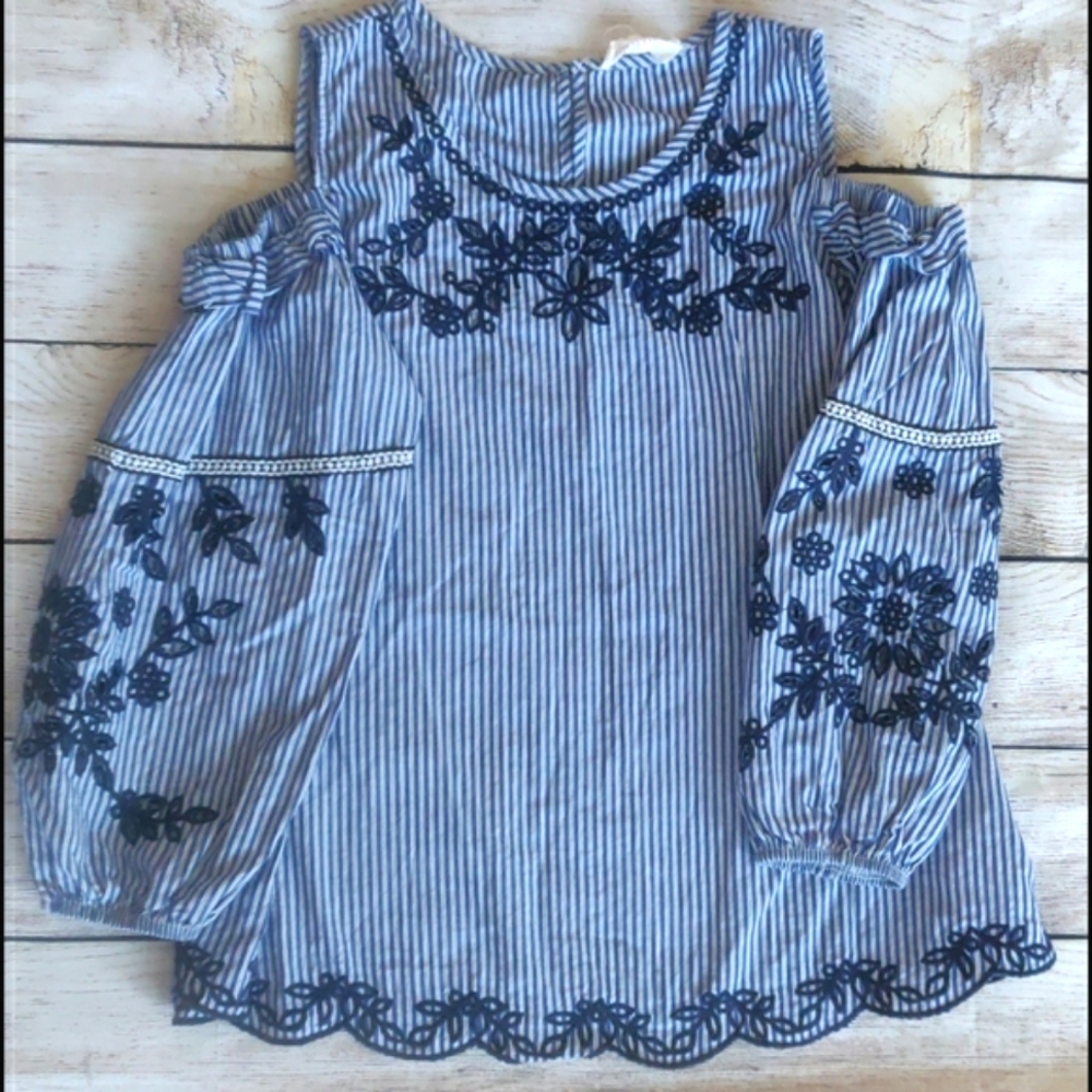 3/$15🔴LAST CHANCE🔴Women's balloon sleeves striped blouse